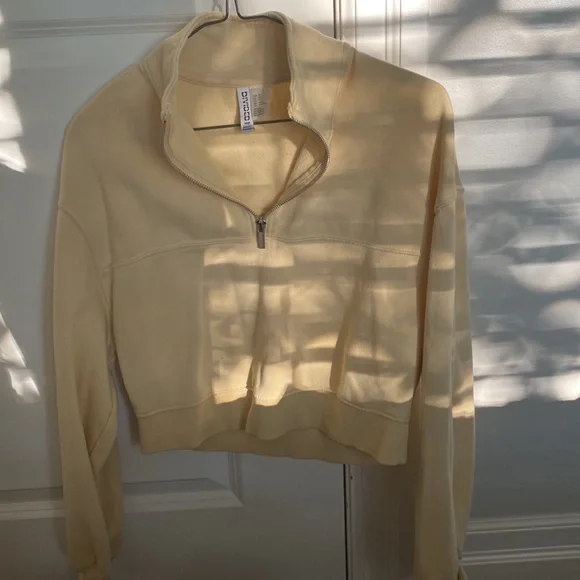 Small, Divided, - Picture 4 of 5